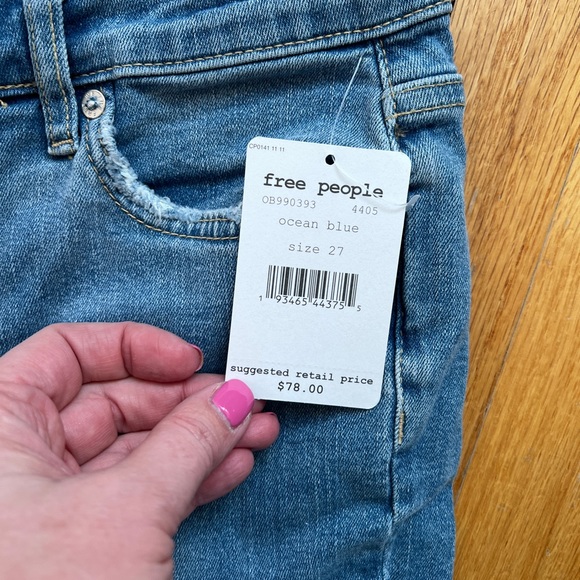 NWT Free People Distressed Jeans Size 27 - Picture 3 of 5
